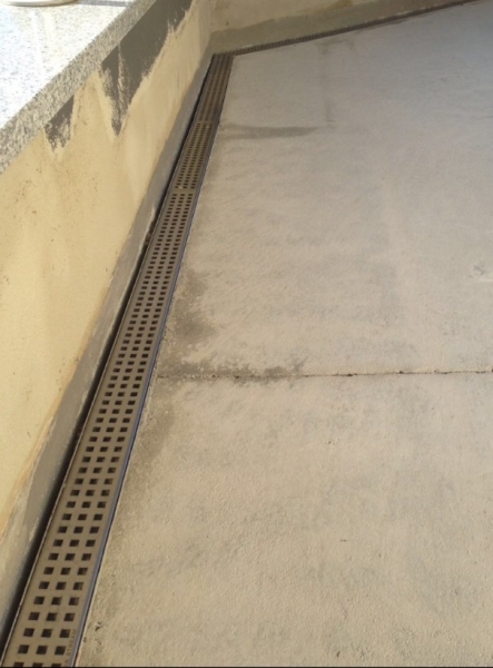 Entwässerungsrinne, Terrassenrinne Edelstahl 1 Meter superflach V2A stream